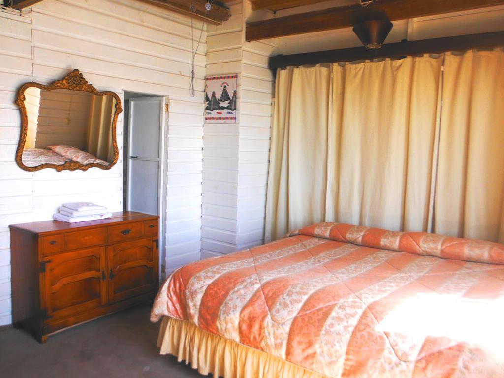 Hotel Y Restaurante Backpackers Ріо-Дульсе Номер фото