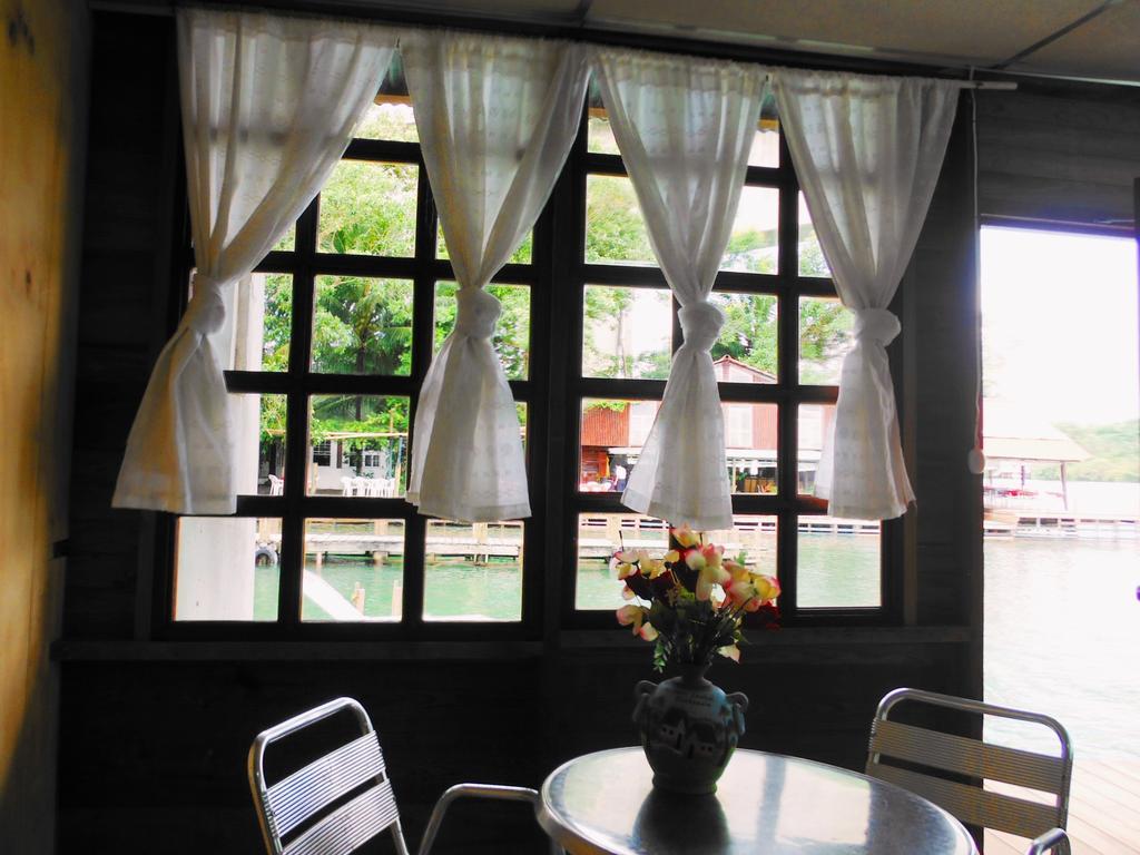 Hotel Y Restaurante Backpackers Ріо-Дульсе Номер фото